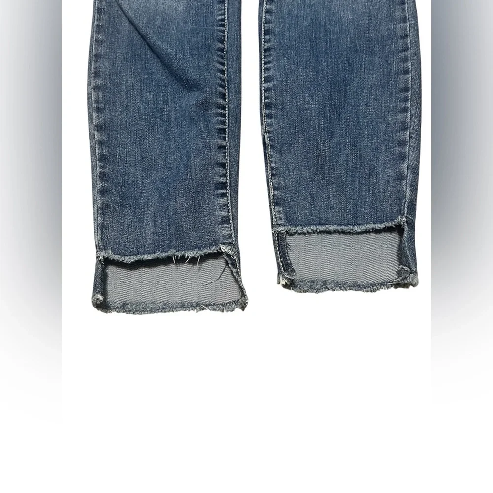 Crown & Ivy Size 10R Skinny Tapered Distressed Jeans Pants Denim Bottoms - Picture 2 of 5